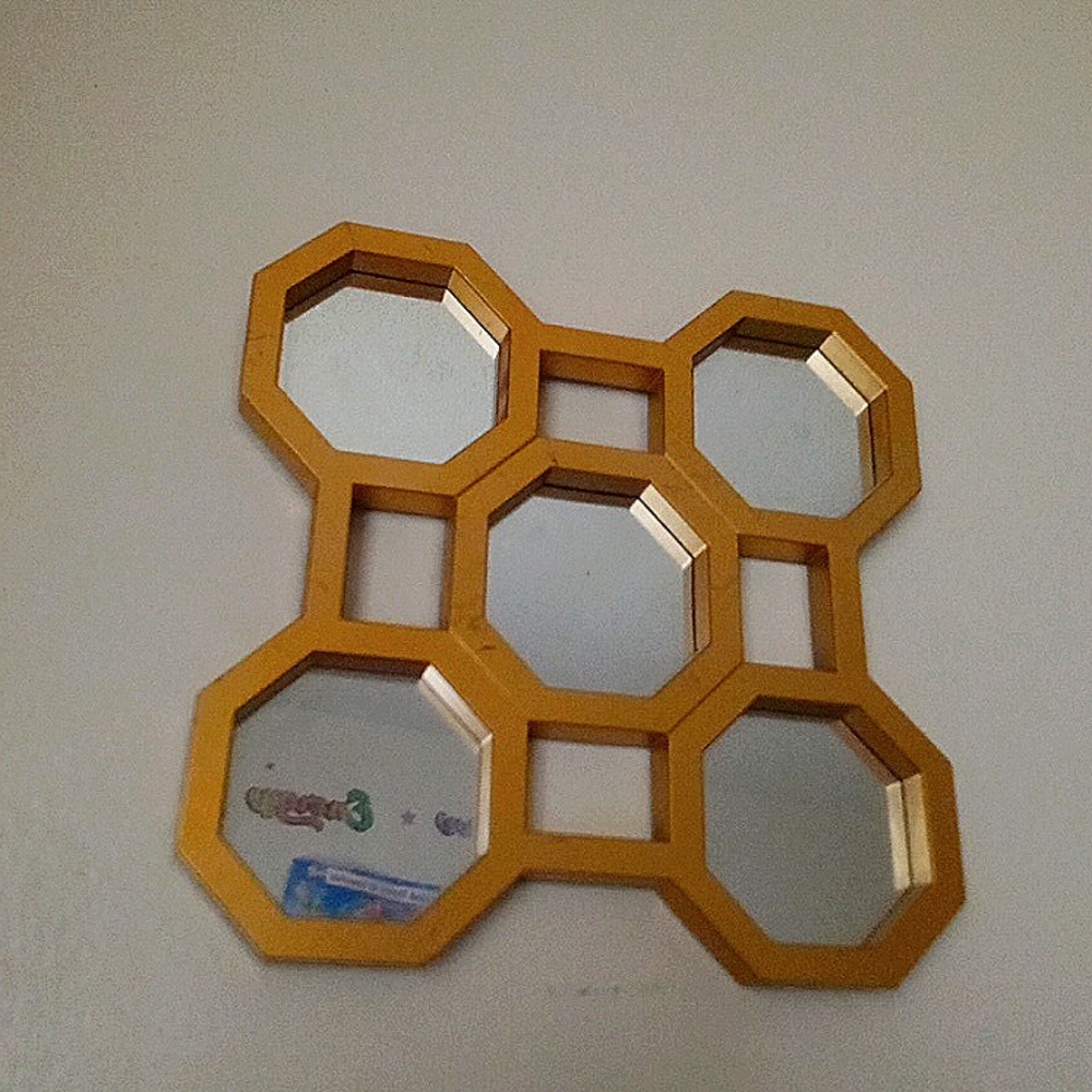 Framed detail mirror